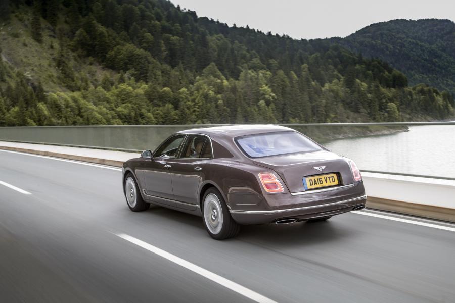  Bentley Mulsanne 2016 года  (фото 1 из 33)